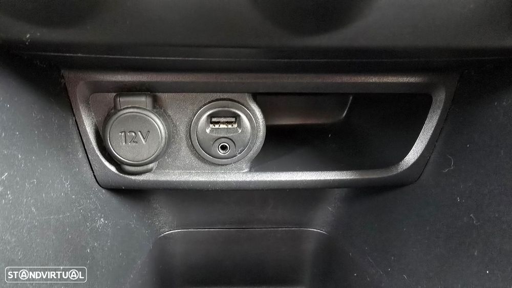 Peugeot 208 1.2 PureTech Style - 32