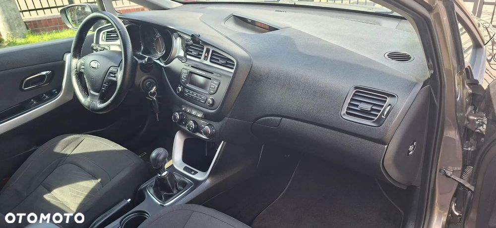 Kia Ceed 1.6 GDI Vision - 8