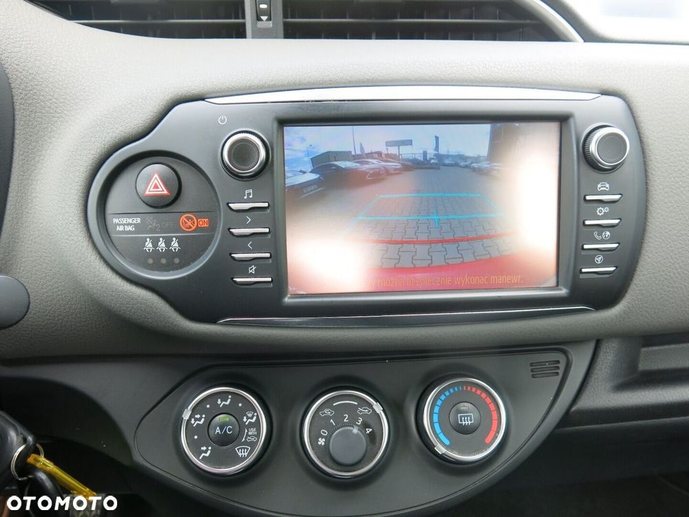 Toyota Yaris 1.5 Premium - 15