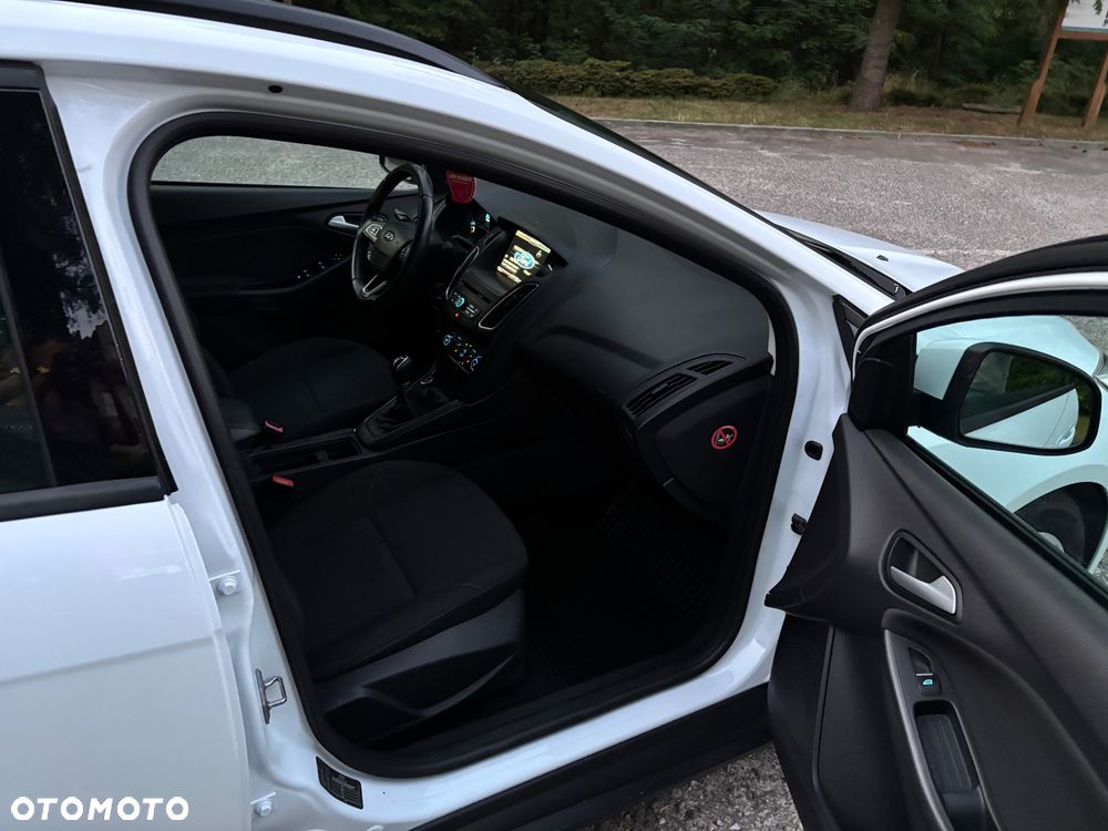 Ford Focus - 10