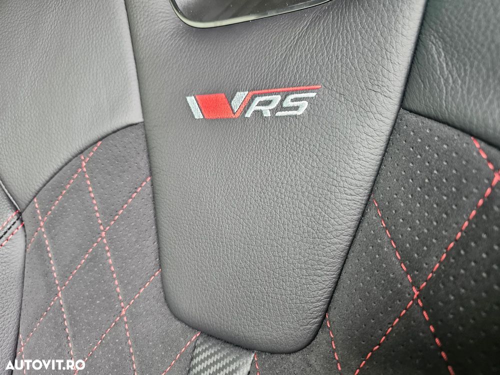 Skoda Octavia 2.0 TSI 265 CP DSG RS - 9