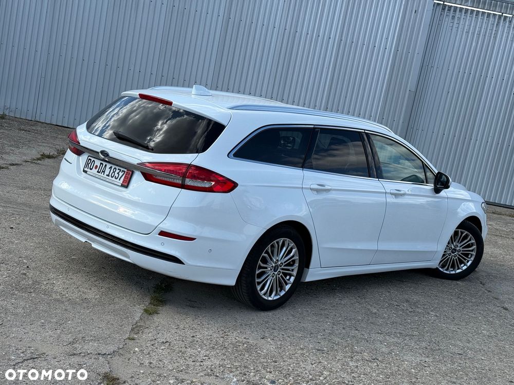Ford Mondeo 2.0 EcoBlue Titanium - 24