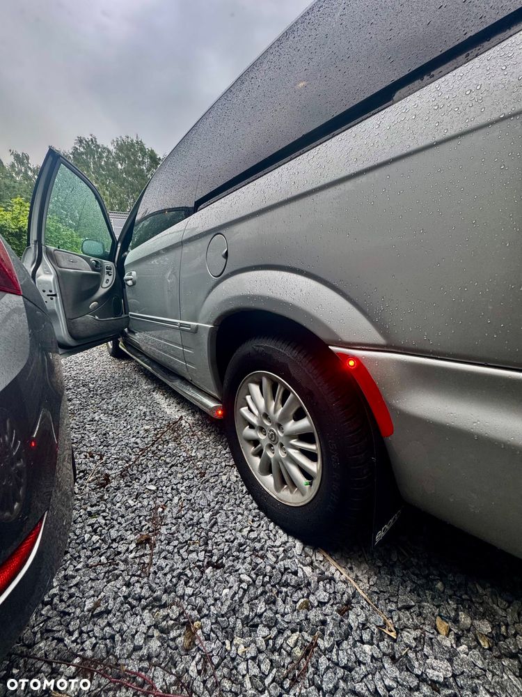 Chrysler Grand Voyager - 17