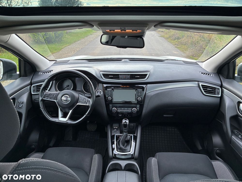 Nissan Qashqai 1.3 DIG-T N-Connecta DCT - 9