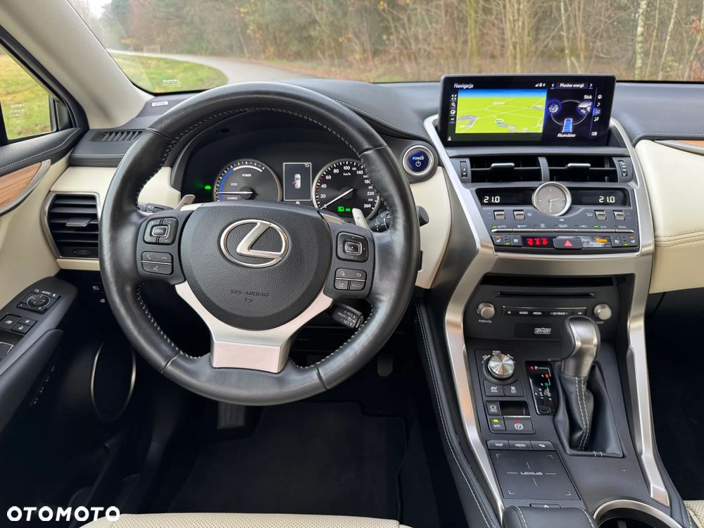Lexus NX 300h F Impression AWD - 18