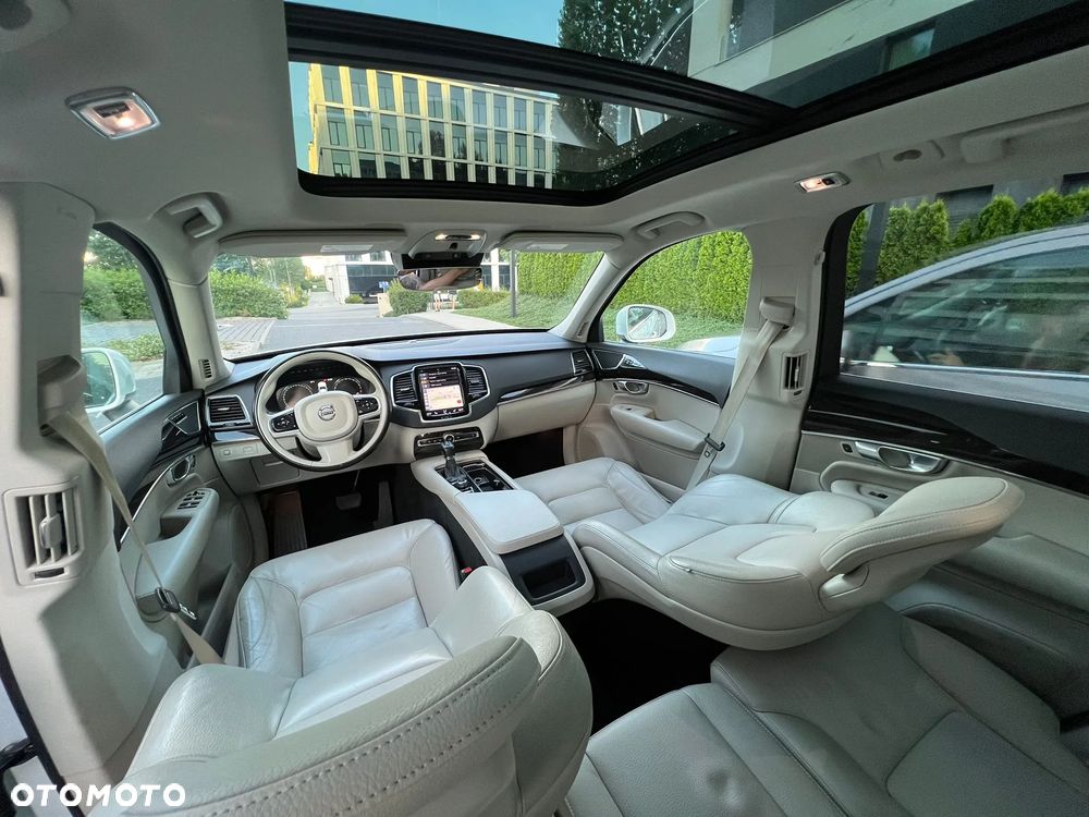 Volvo XC 90 - 33