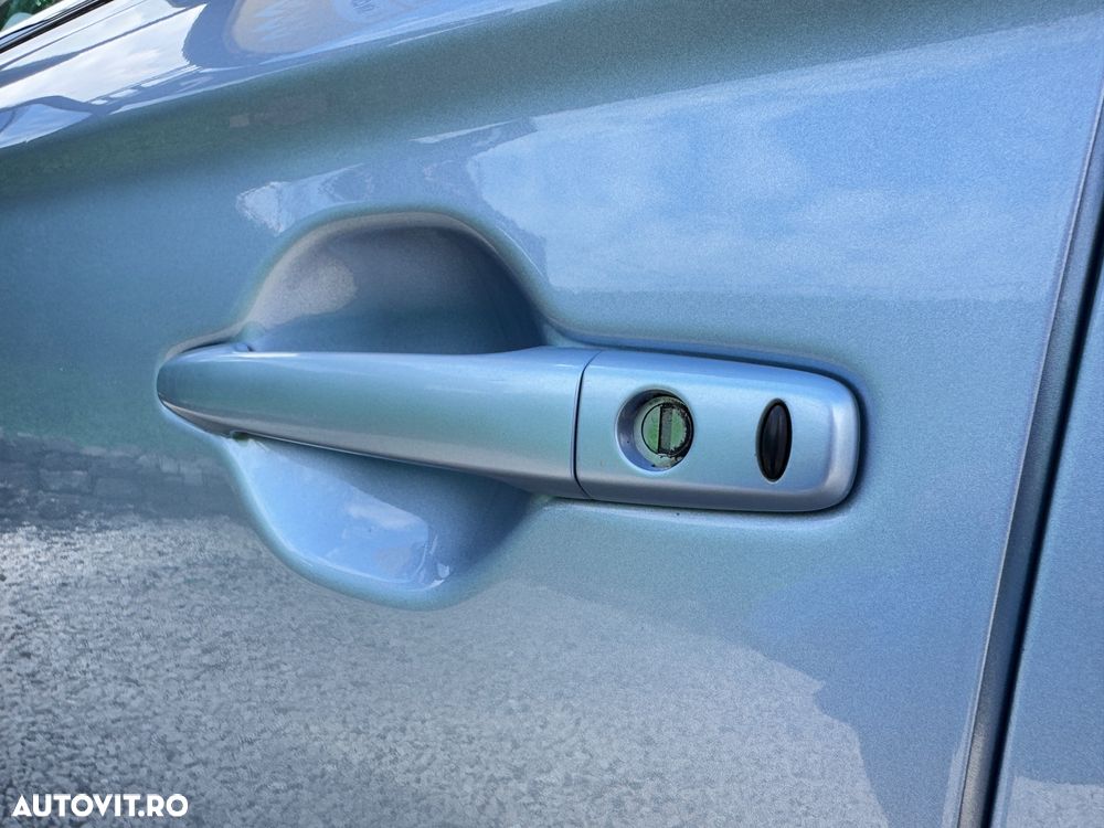 Mitsubishi Outlander 2.0 4WD Top - 33