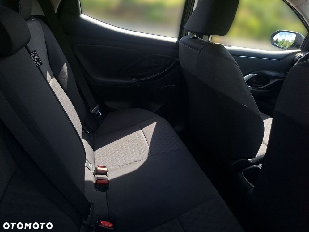 Toyota Yaris - 10