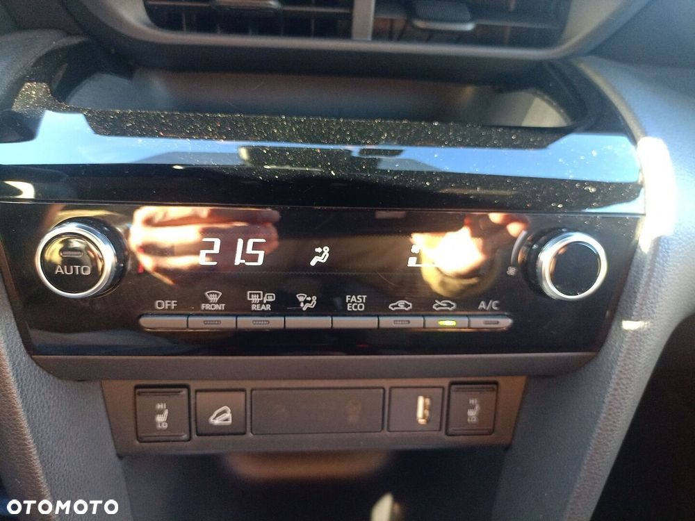 Toyota Yaris Cross Hybrid 1.5 Comfort 4x4 - 20