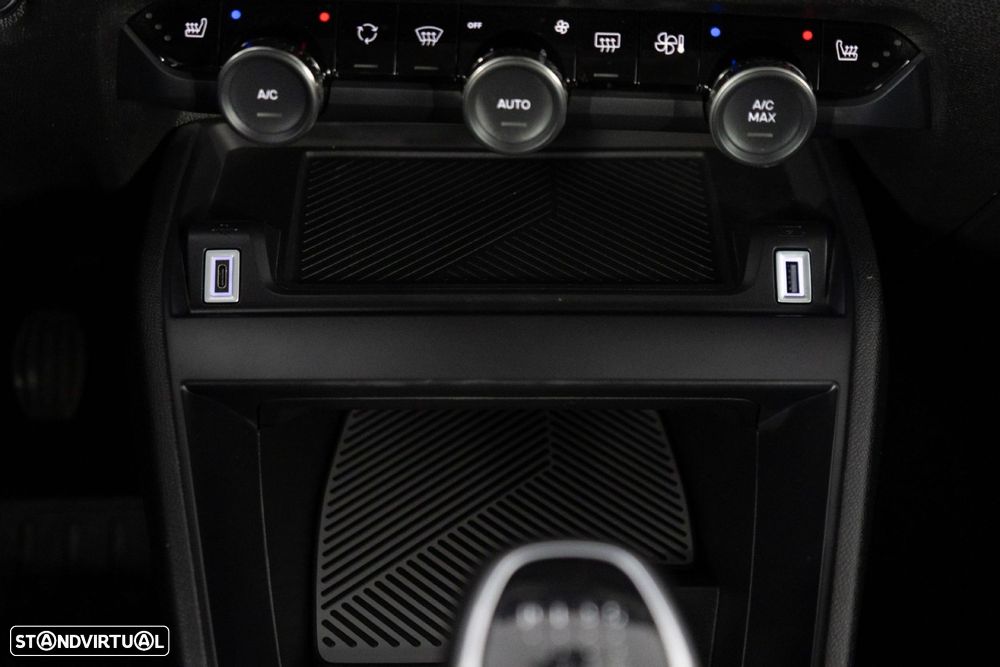 Citroën C4 1.2 PureTech Plus - 23