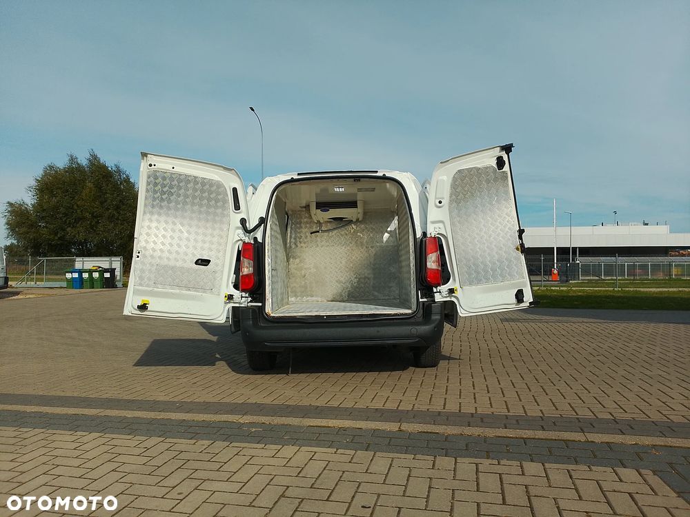 Peugeot Partner Berlingo Combo Doblo L2 Izoterma Chłodnia Mroźnia do lodów minus 20 stopni 220V grzanie 3 osoby - 9