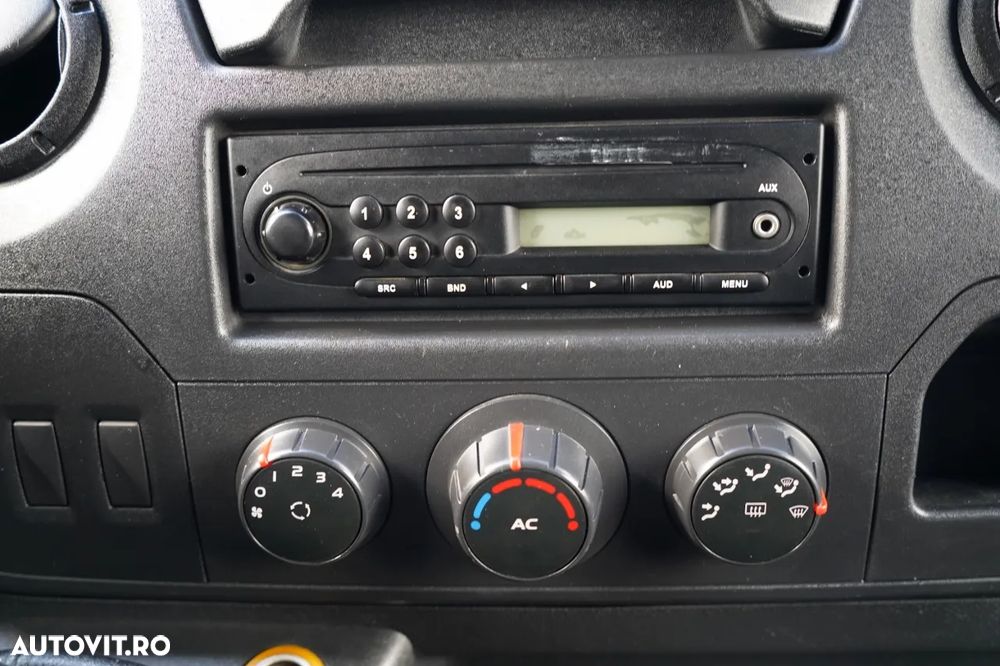 Renault MASTER / CUTIE DE VITEZE 4,5 m / MANUALĂ / DUBL - 30