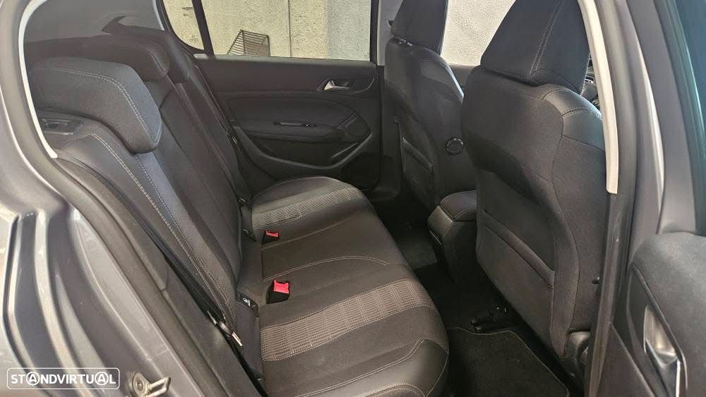 Peugeot 308 BlueHDi 130 Allure - 13