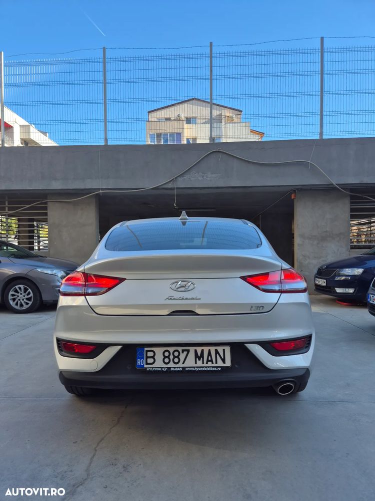 Hyundai i30 Fastback 1.5 T-GDI MHEV 160CP 7DCT Highway - 8