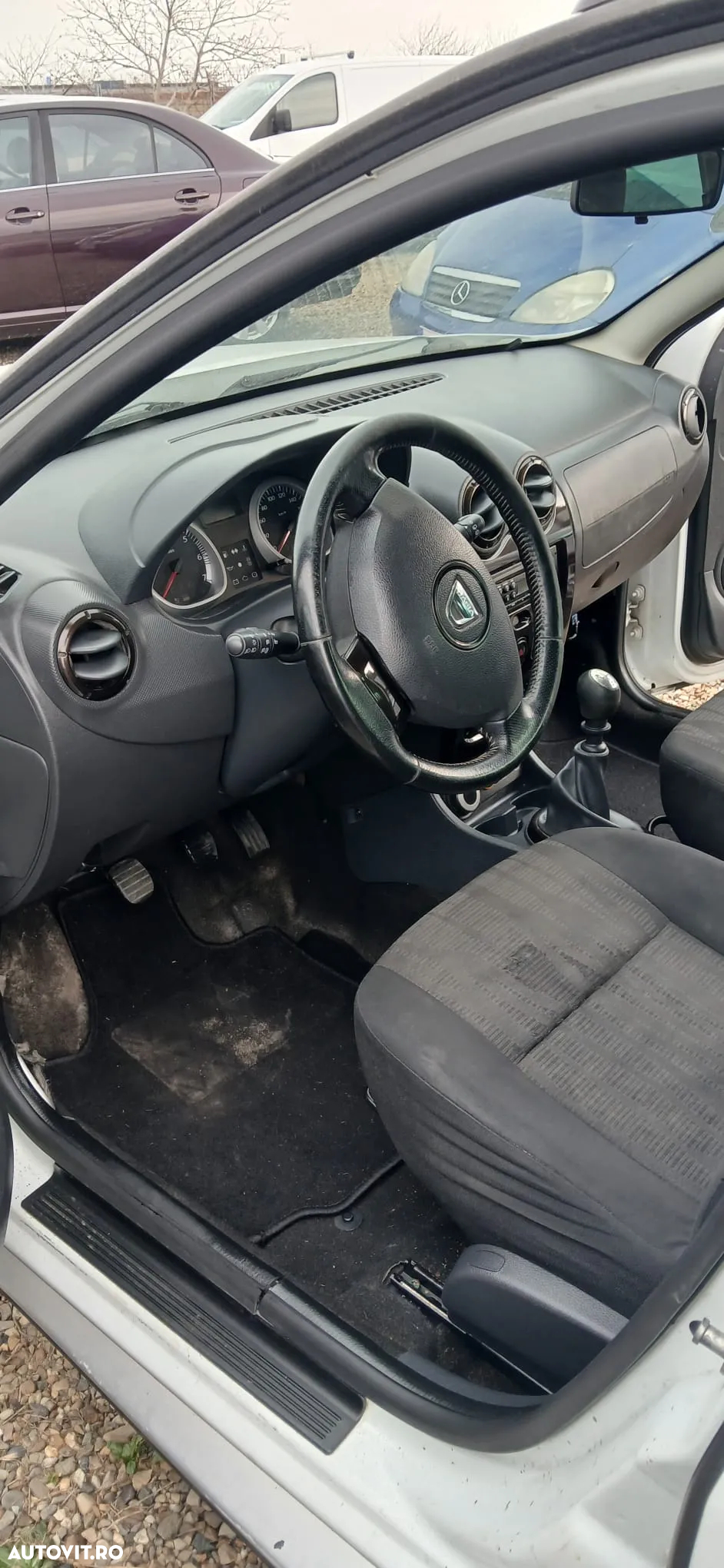 Dacia Duster 1.5 dCi 4x4 Laureate - 6