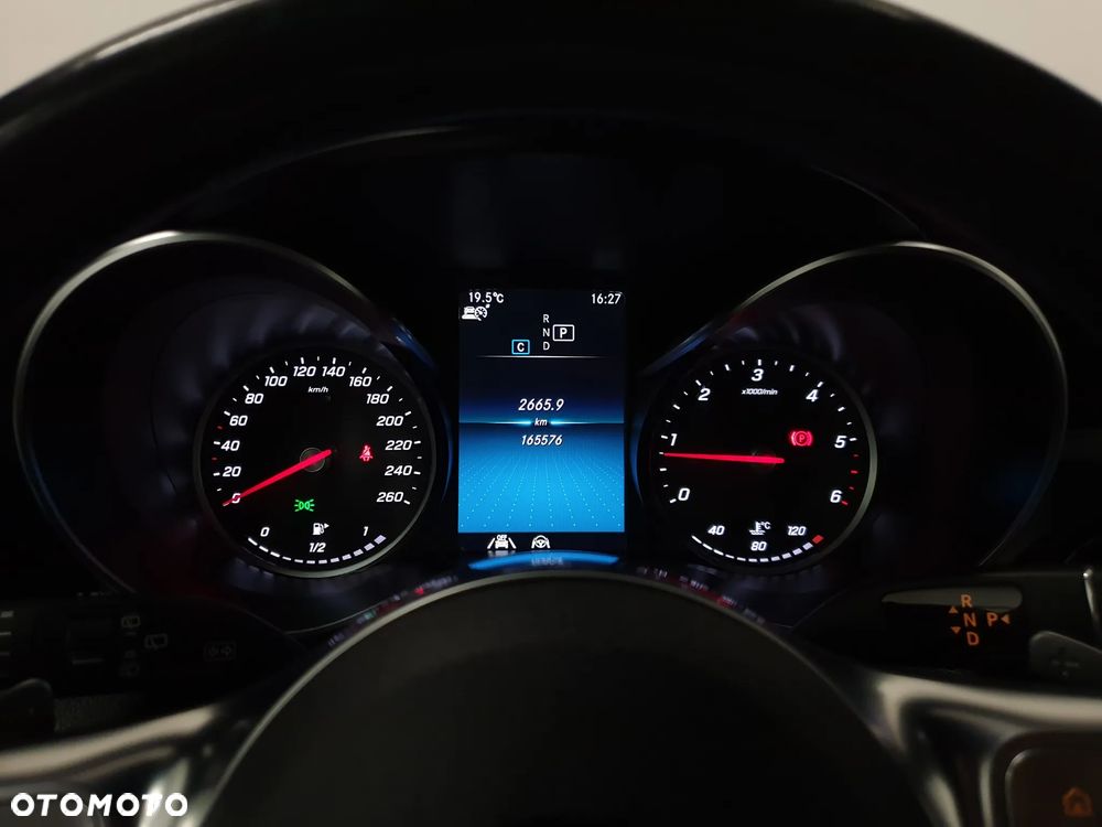 Mercedes-Benz GLC 220 d 4Matic 9G-TRONIC AMG Line Plus - 8