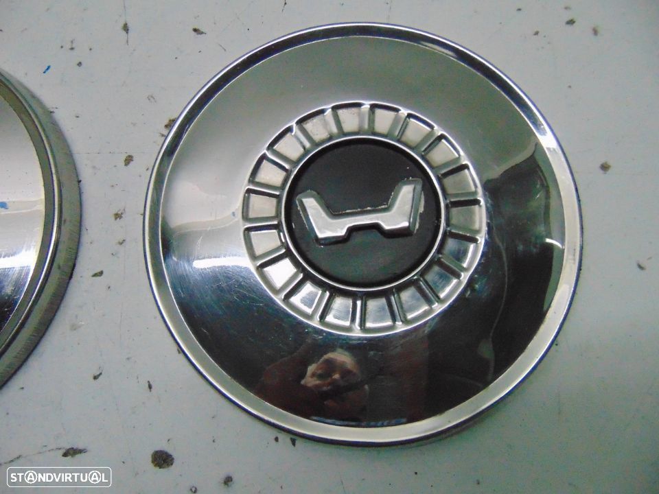 Antigos e clássicos tampões de roda - 8