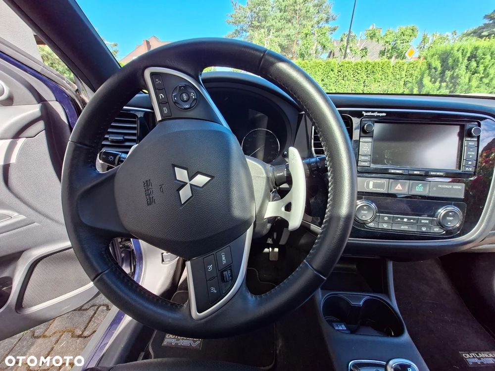 Mitsubishi Outlander Instyle NAVI - 20