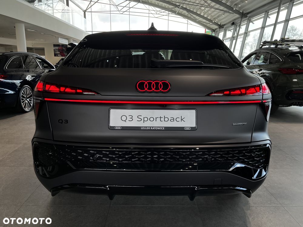 Audi Q3 Sportback - 8