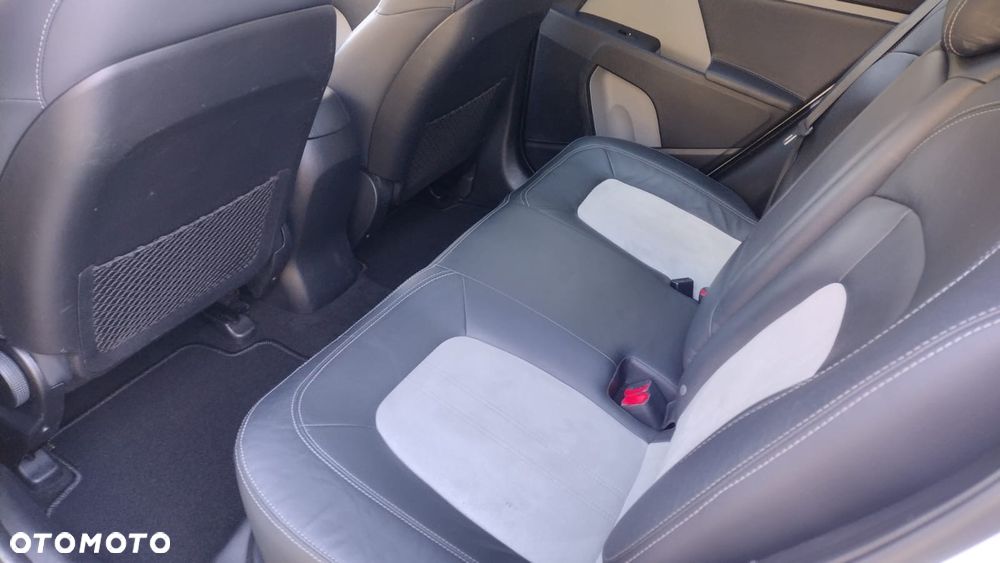 Kia Sportage 1.7 CRDI XL 2WD - 14