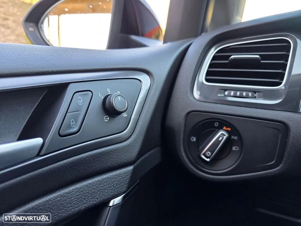 VW Golf Variant 2.0 TDi R-Line DSG - 9