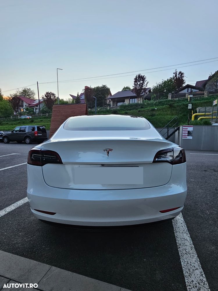 Tesla Model 3 Langstreckenbatterie Allradantrieb Dual Motor - 7