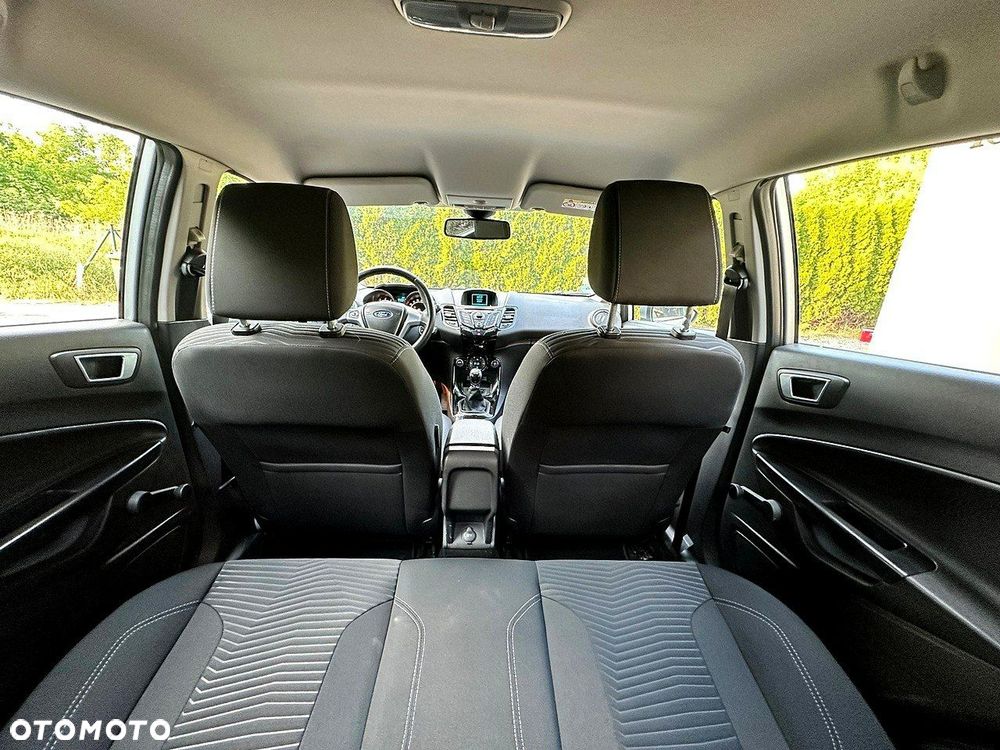 Ford Fiesta - 12