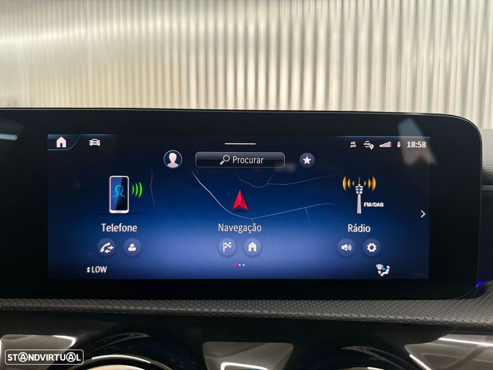 Mercedes-Benz A 250 e AMG Line - 16