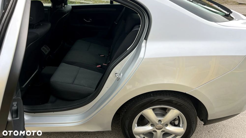 Renault Laguna 1.6 Authentique - 24