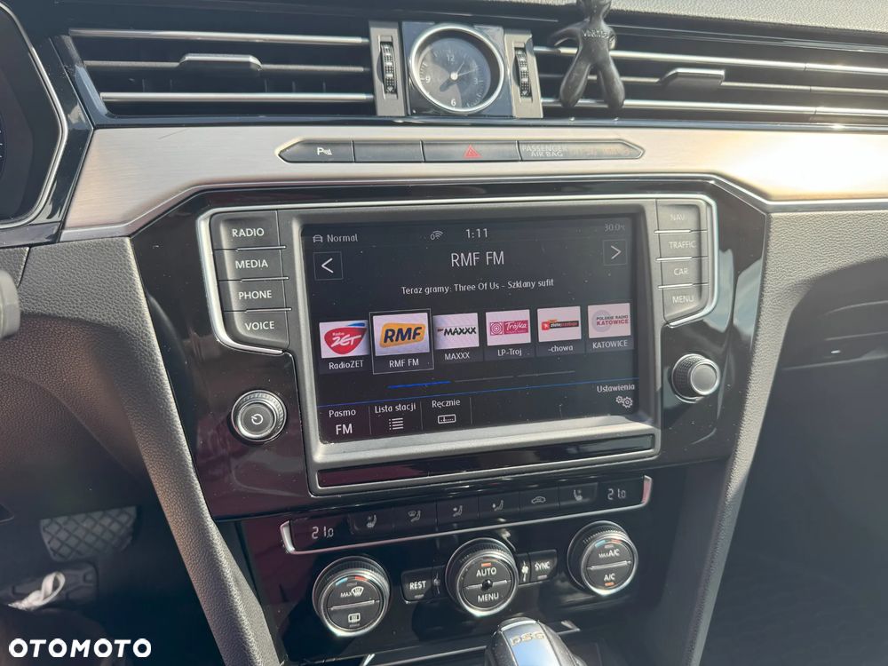 Volkswagen Passat - 14