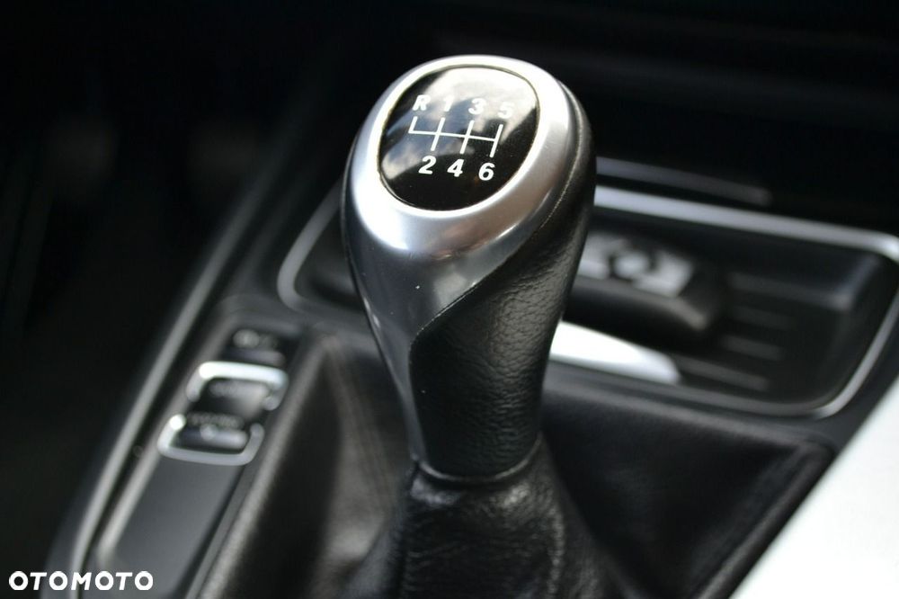 BMW Seria 3 - 18