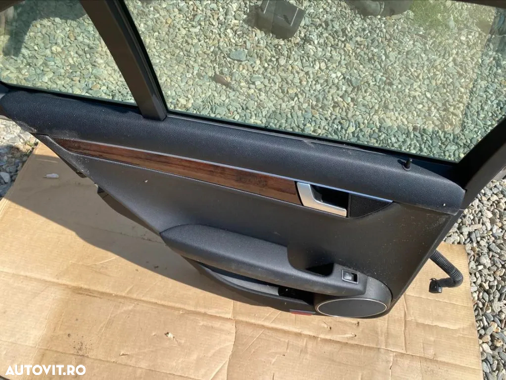 Usa stanga spate mercedes c-class w204 / berlina silver 2012 - 4