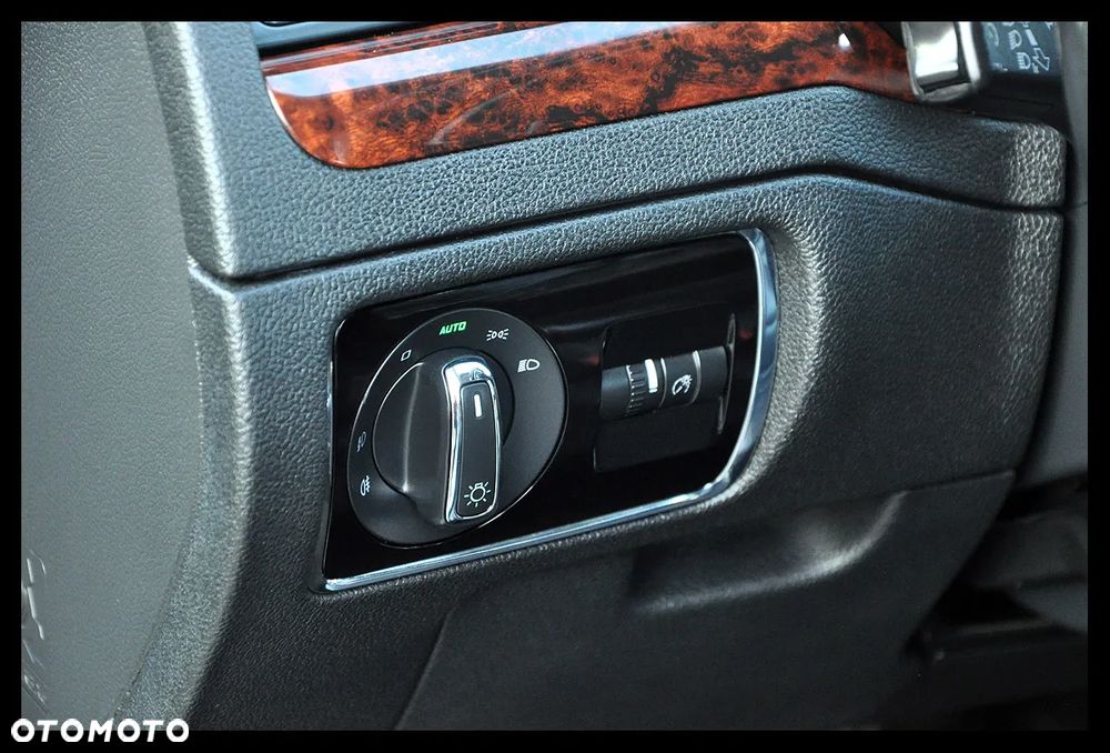 Skoda Superb 2.0 TDI Exclusive - 30