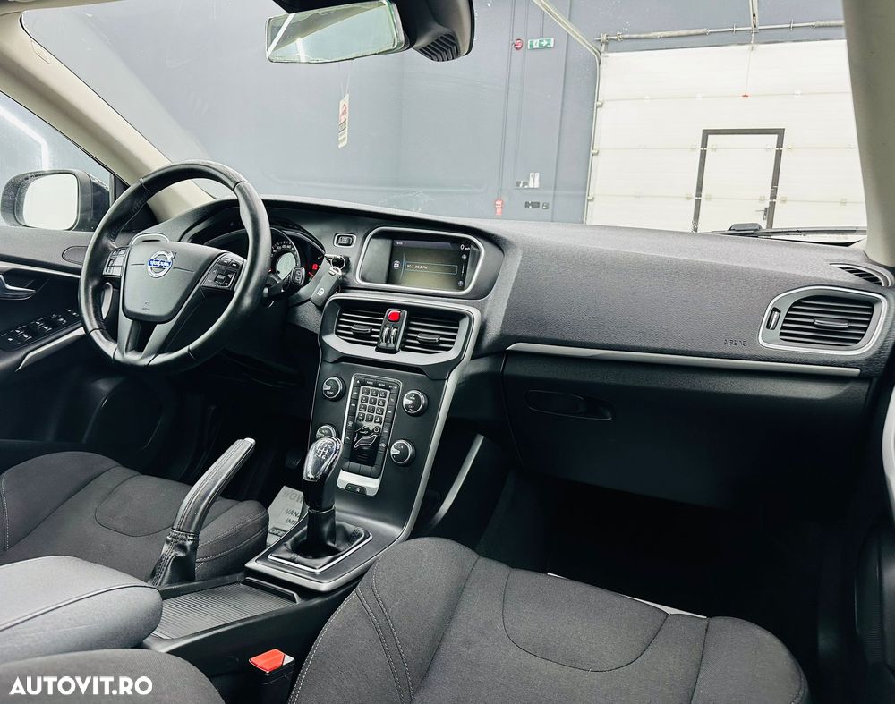 Volvo V40 D2 You - 21