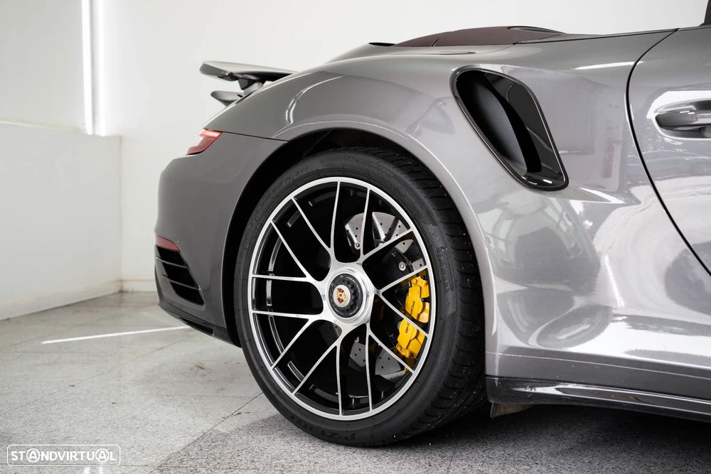 Porsche 911 (991) Turbo S Cabriolet - 21