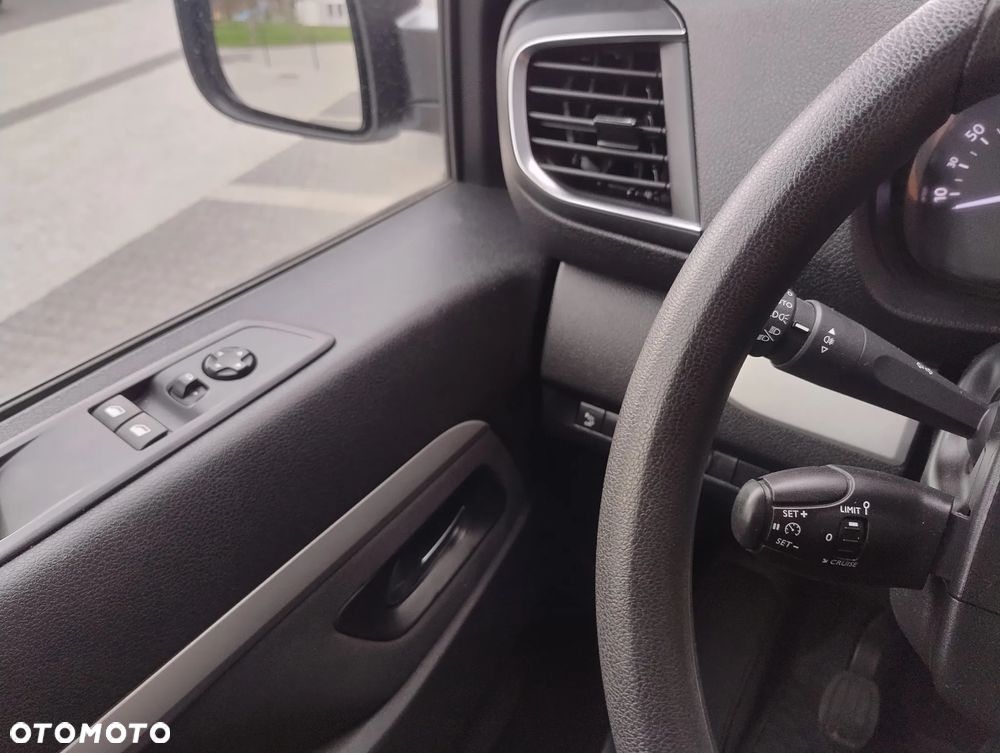 Opel VIVARO NOWY MODEL 1.5 Diesel (102KM) 6-BIEGÓW (L2H1) (EURO,6) KLIMA STAN IDEALNY NIE MA RDZY BEZWYPADKOWY SERWIS A.S.O. DO KOŃCA ! ! ! - 17