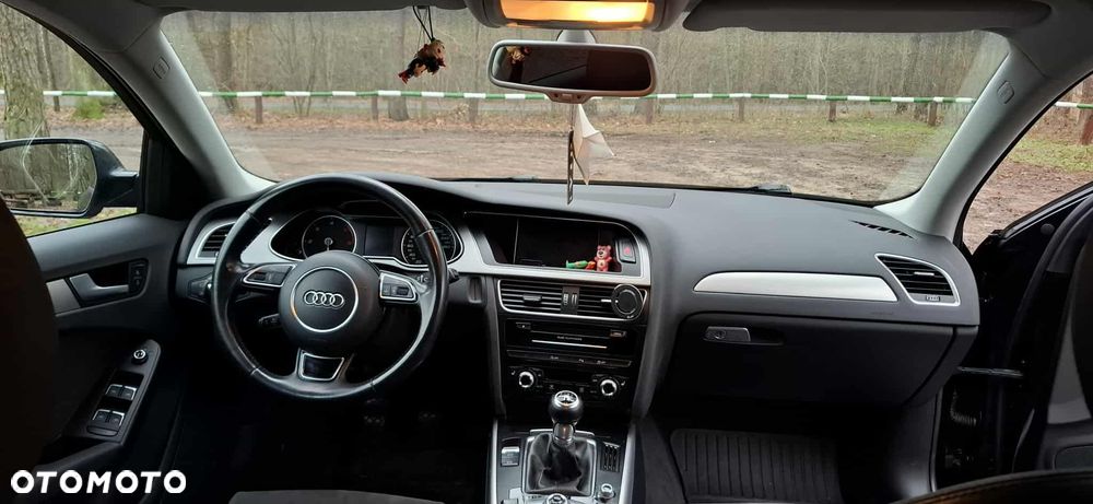 Audi A4 Avant 2.0 TDI - 13