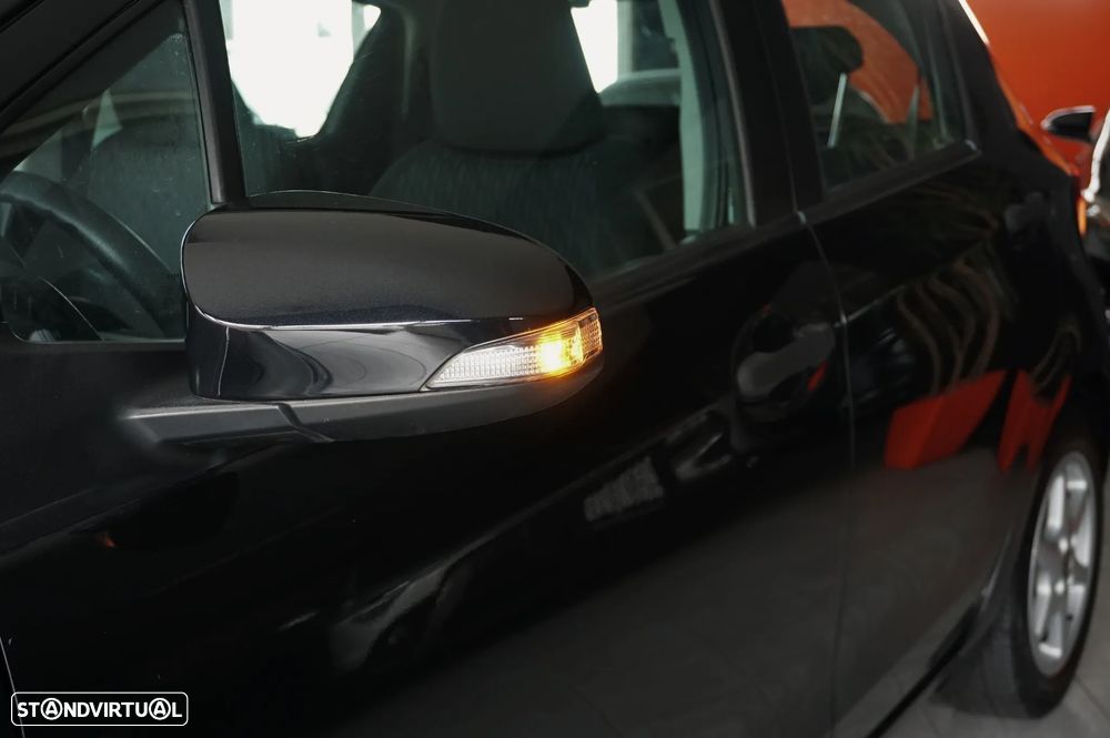 Toyota Yaris 1.0 VVT-i Comfort+AC - 25