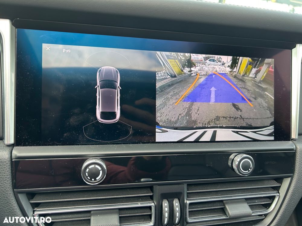 Porsche Macan T - 23