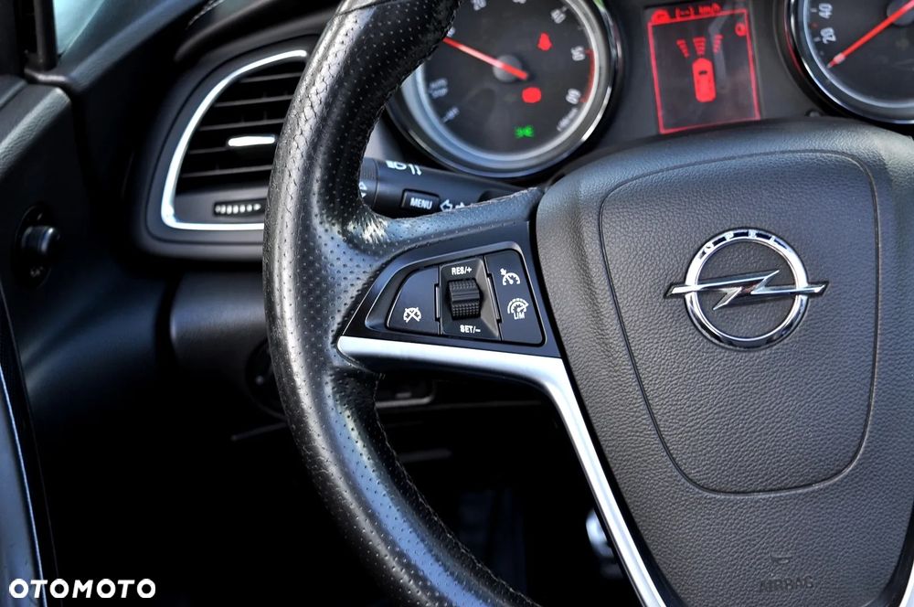 Opel Cascada 2.0 CDTI Cosmo S&S - 36