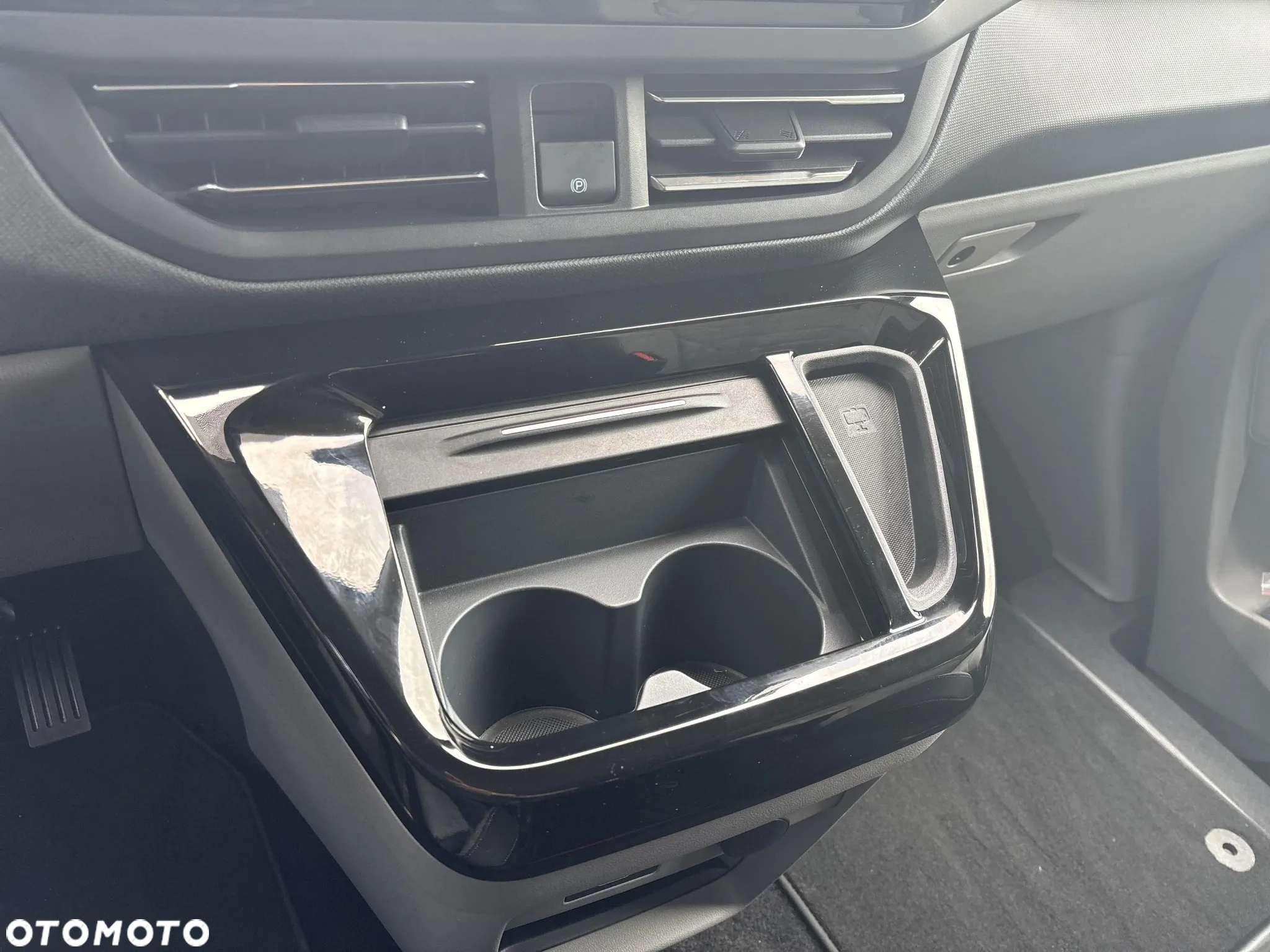 Ford Tourneo Custom 2.0 EcoBlue 320 L2 Titanium - 17