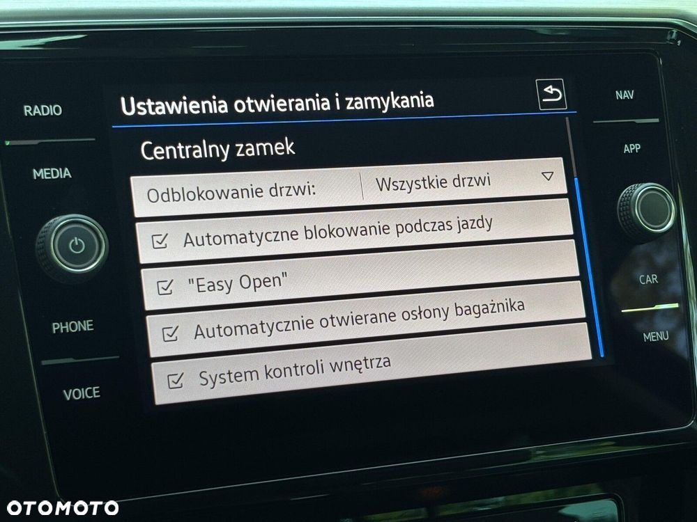 Volkswagen Passat Variant 2.0 TDI SCR Elegance DSG - 30