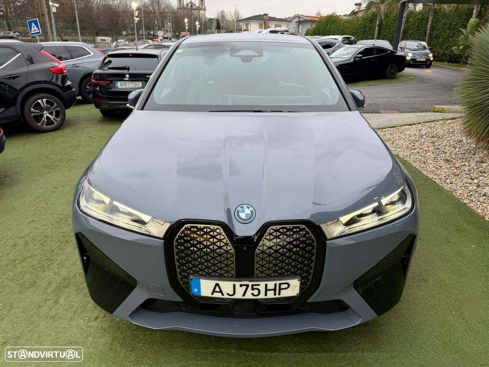 BMW iX xDrive 40 Pack Desportivo - 8