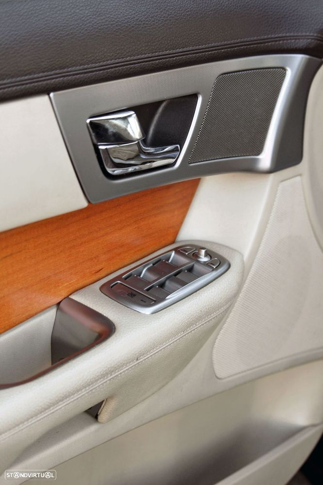Jaguar XF 3.0 D V6 S Premium Luxury - 13