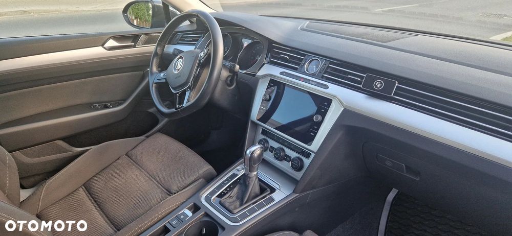 Volkswagen Passat 2.0 TDI SCR Comfortline DSG - 8