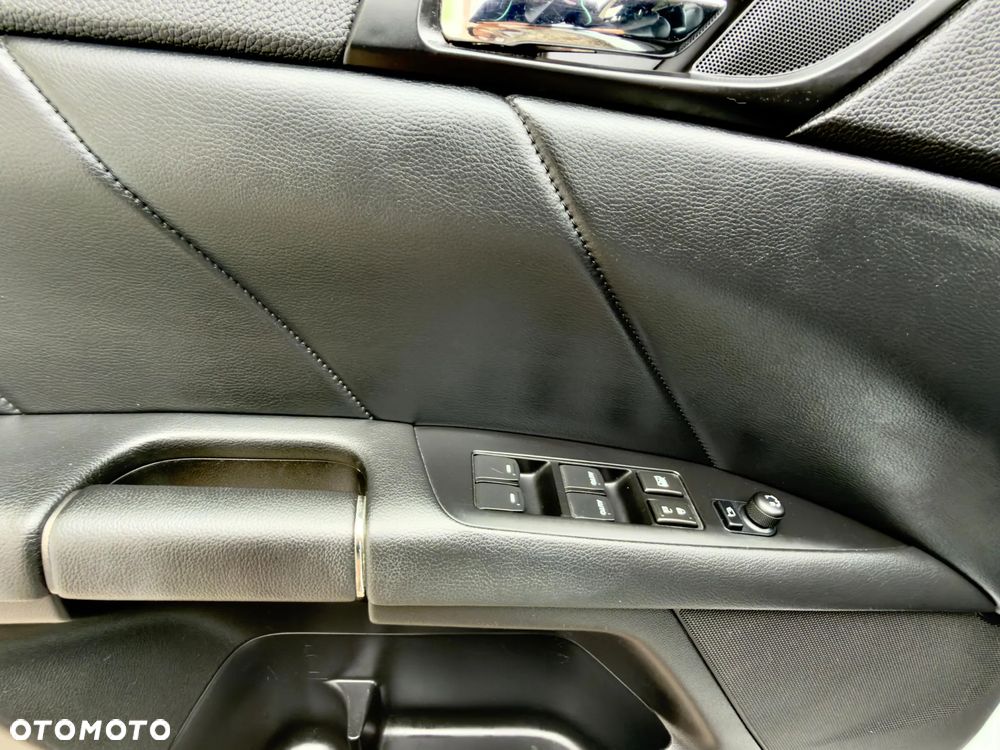 Suzuki Kizashi 2.4 4x4 CVT Sport - 20