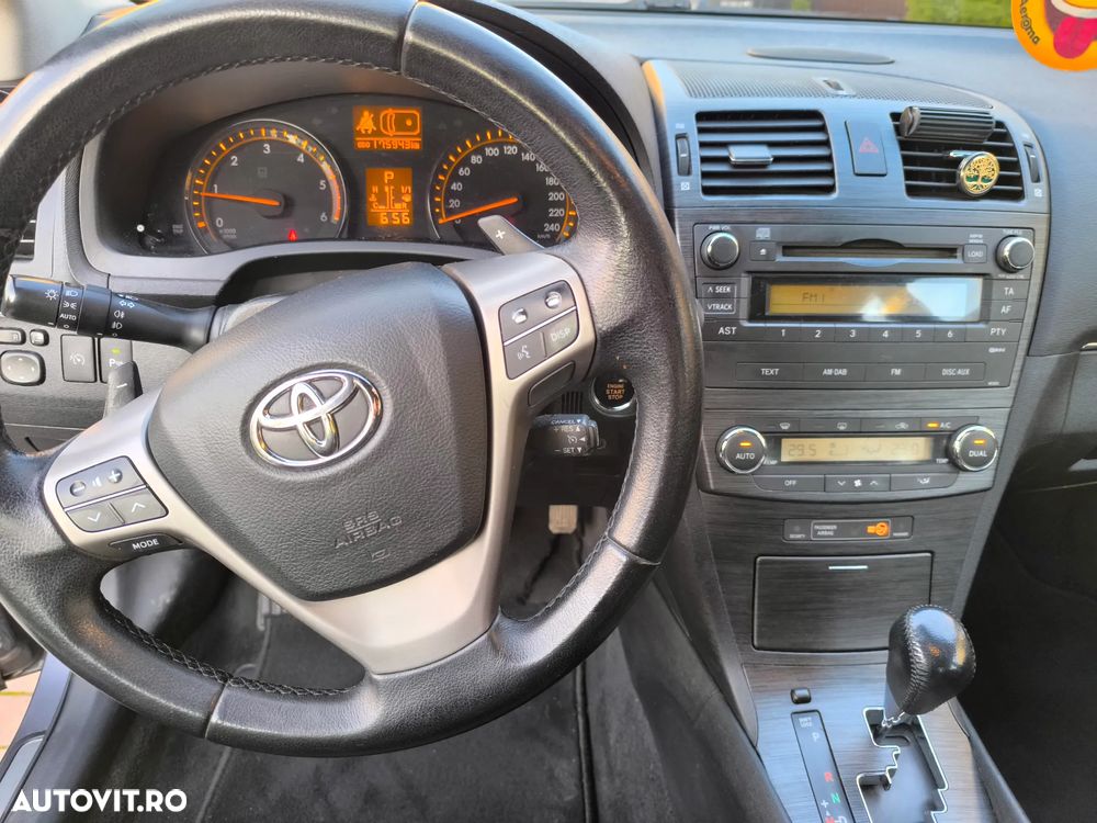 Toyota Avensis 2.2 D-CAT Luxury Aut - 7