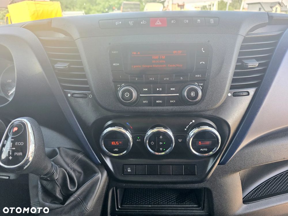 Iveco IVECO 35S18 3.0 HPI 180 KONNA KONTENER 4.2 M KLIMA HIMATIC 8 BIEGÓW WEBASTO DO 3.5 T - 24
