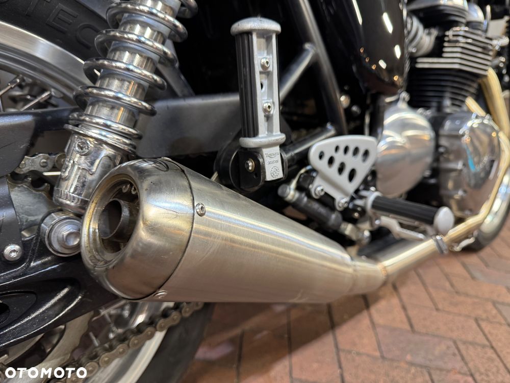 Triumph Thruxton - 10