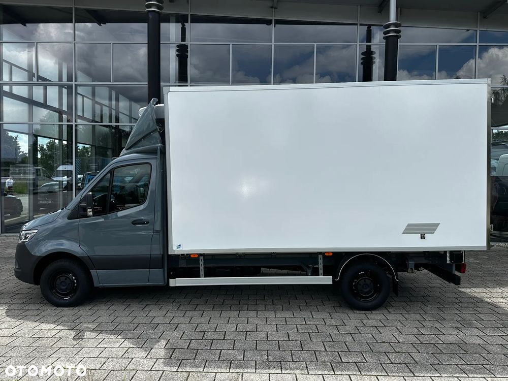 Mercedes-Benz Sprinter - 10